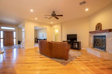 21445 W Vista Royale Dr unit B, Wickenburg, AZ 85390 - photo 3