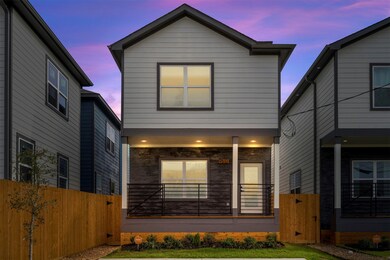 1845 Dewalt St, Houston, TX 77088 - photo 2