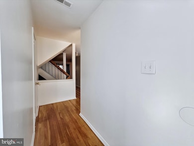 32 Penny Ln, Baltimore, MD 21209 - photo 4