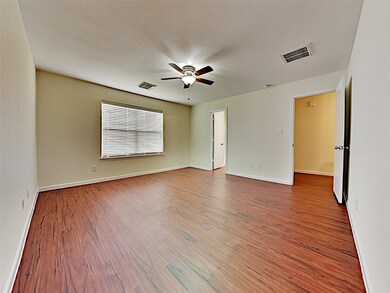 8611 Twillingate Ln, Houston, TX 77040 - photo 7