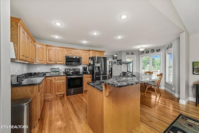 125 Clarence Lee Rd, Lancing, TN 37770 - photo 7