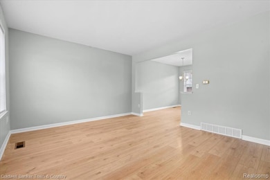 6232 Beechfield Dr unit 113, Lansing, MI 48911 - photo 4