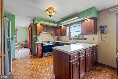 305 Bergey Rd, Souderton, PA 18964 - photo 5