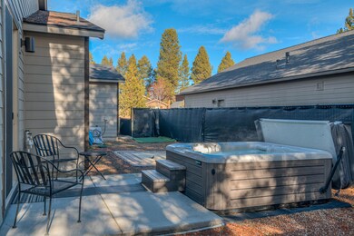 16501 Charlotte Day Dr, La Pine, OR 97739 - photo 4