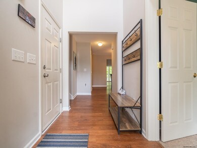 16 Garnet Ln, Schenectady, NY 12302 - photo 5