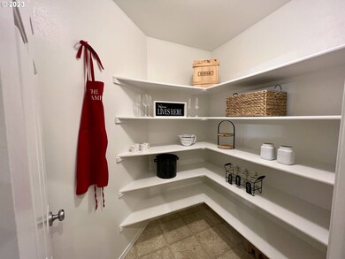 655 N Juniper Ct, Canby, OR 97013 - photo 6