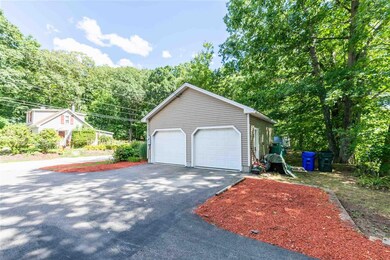 280 Riverdale Ave, Manchester, NH 03103 - photo 3