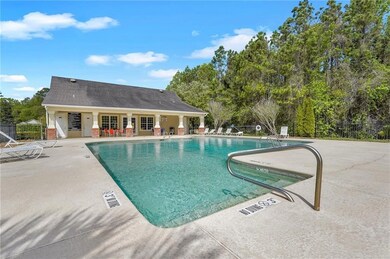 Country Walk Pool