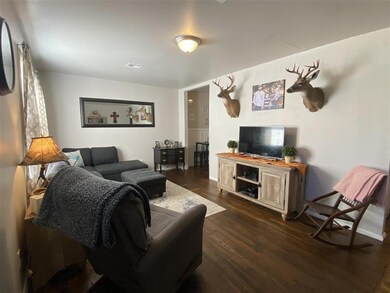 1234 E Cherry St, Cushing, OK 74023 - photo 3