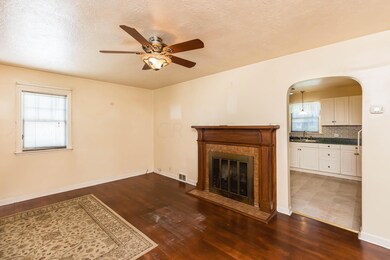 420 Clarendon St-04
