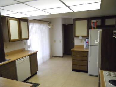 9607 W Cottonwood Dr, Sun City, AZ 85373 - photo 4