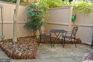 357 N St SW unit 357, Washington, DC 20024 - photo 2