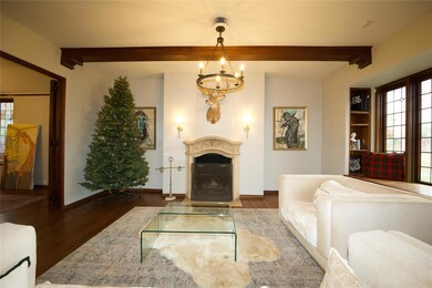 1314 E California St, Gainesville, TX 76240 - photo 2