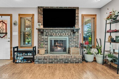 2802 E 400 N, Whiteland, IN 46184 - photo 7