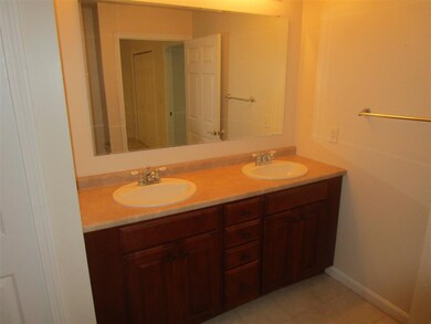 21 Cascade Cir, MerriMacK, NH 03054 - photo 3