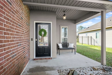 42391 Cedarstone Ave, Prairieville, LA 70769 - photo 2