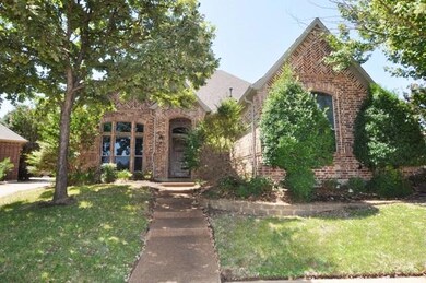 7800 Forest Hills Ct, North Richland Hills, TX 76182 - photo 2