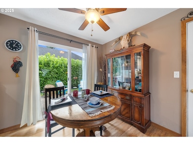 1003 Grove Ave, Tillamook, OR 97141 - photo 7