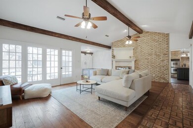 1001 Lynhurst Ln, Denton, TX 76205 - photo 4