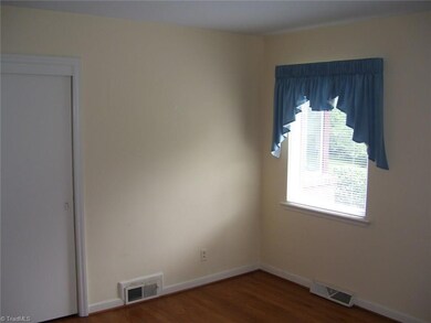 1004 Westmont Dr, Asheboro, NC 27205 - photo 6