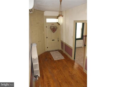 136 S Warren St, Orwigsburg, PA 17961 - photo 4