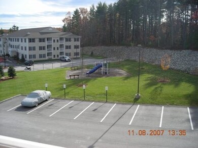 2 Crestview Cir unit 84, Londonderry, NH 03053 - photo 5