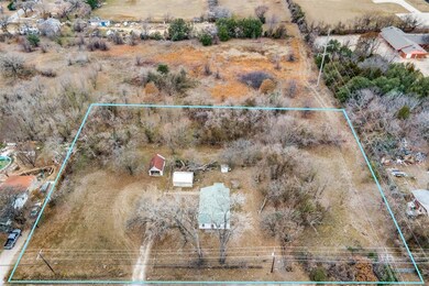 Shows approximate property boundaries - please ref