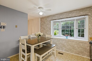 9 Valley Crossing Cir, Cockeysville, MD 21030 - photo 5