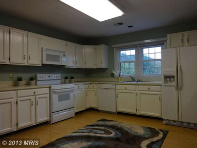 5700 Brewer House Cir unit 202, Rockville, MD 20852 - photo 2