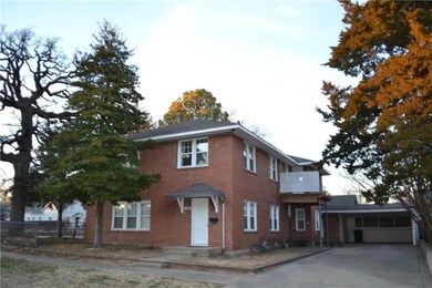 128 W Ridgewood St, Shawnee, OK 74801 - photo 2