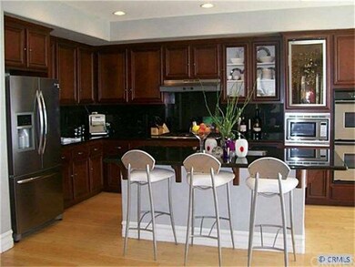 Great kitchen to entertain in