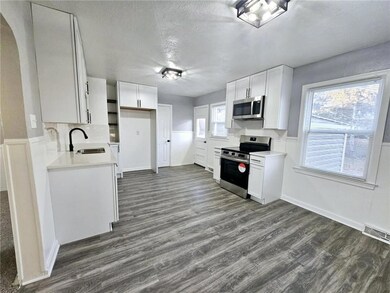 1012 E 83rd Terrace, Kansas City, MO 64131 - photo 5