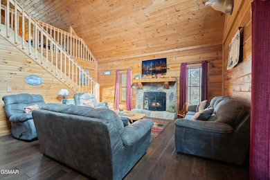 6_910 willard way 006