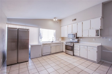 5399 Surrey St, Las Vegas, NV 89119 - photo 5