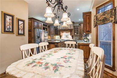 7623 Acuff Ln, Shawnee, KS 66216 - photo 3