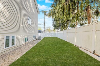 68 Erika Loop, Staten Island, NY 10312 - photo 6