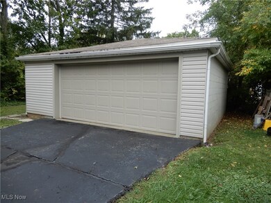 1745 Liberty Dr, Akron, OH 44313 - photo 4