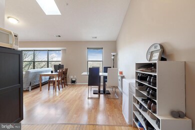 2802 Clear Shot Dr unit 11, Silver Spring, MD 20906 - photo 3