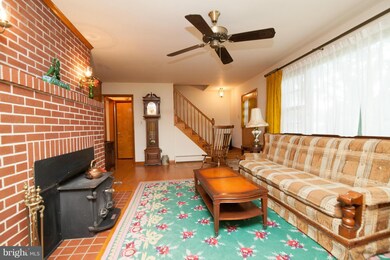 5753 Oakland Rd, Sykesville, MD 21784 - photo 3