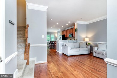 7214 Dorchester Woods Ln, Hanover, MD 21076 - photo 4