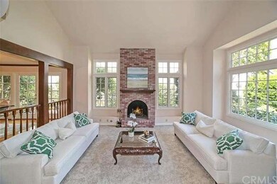 Light and bright living room 