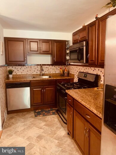 1211 Crestview Rd, Darby, PA 19023 - photo 4