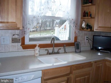 39 Pleasanton Dr unit 875, East Berlin, PA 17316 - photo 7