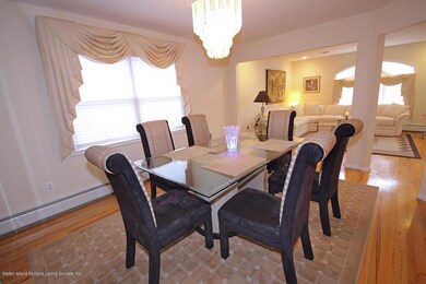 155 Covington Cir, Staten Island, NY 10312 - photo 6