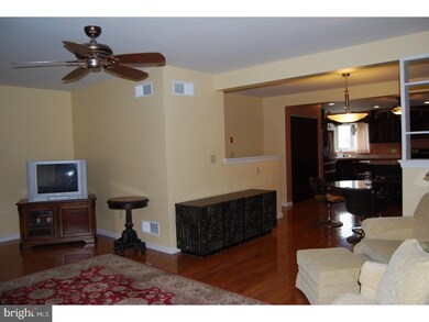 54 S Wyomissing Ave, Reading, PA 19607 - photo 3