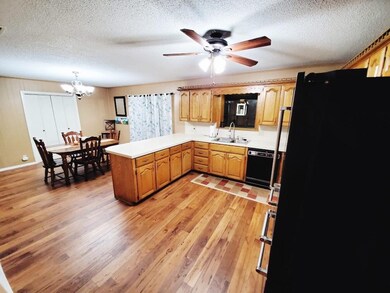 509 Johnson Ave, Wake Village, TX 75501 - photo 7