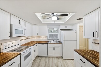 400 18th St unit M1, Vero Beach, FL 32960 - photo 3