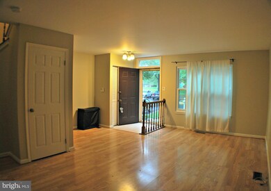 14352 Beaker Ct, Burtonsville, MD 20866 - photo 2