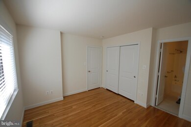 3867B Steppes Ct, Falls Church, VA 22041 - photo 6