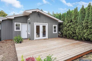 1422 NE Sherman St, Albany, OR 97321 - photo 3